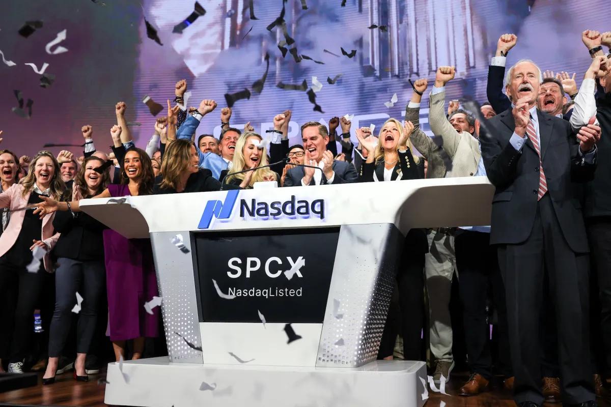 Corrida de IPOs da IA: Anthropic e OpenAI se preparam para abrir capital após megasucesso da SpaceX