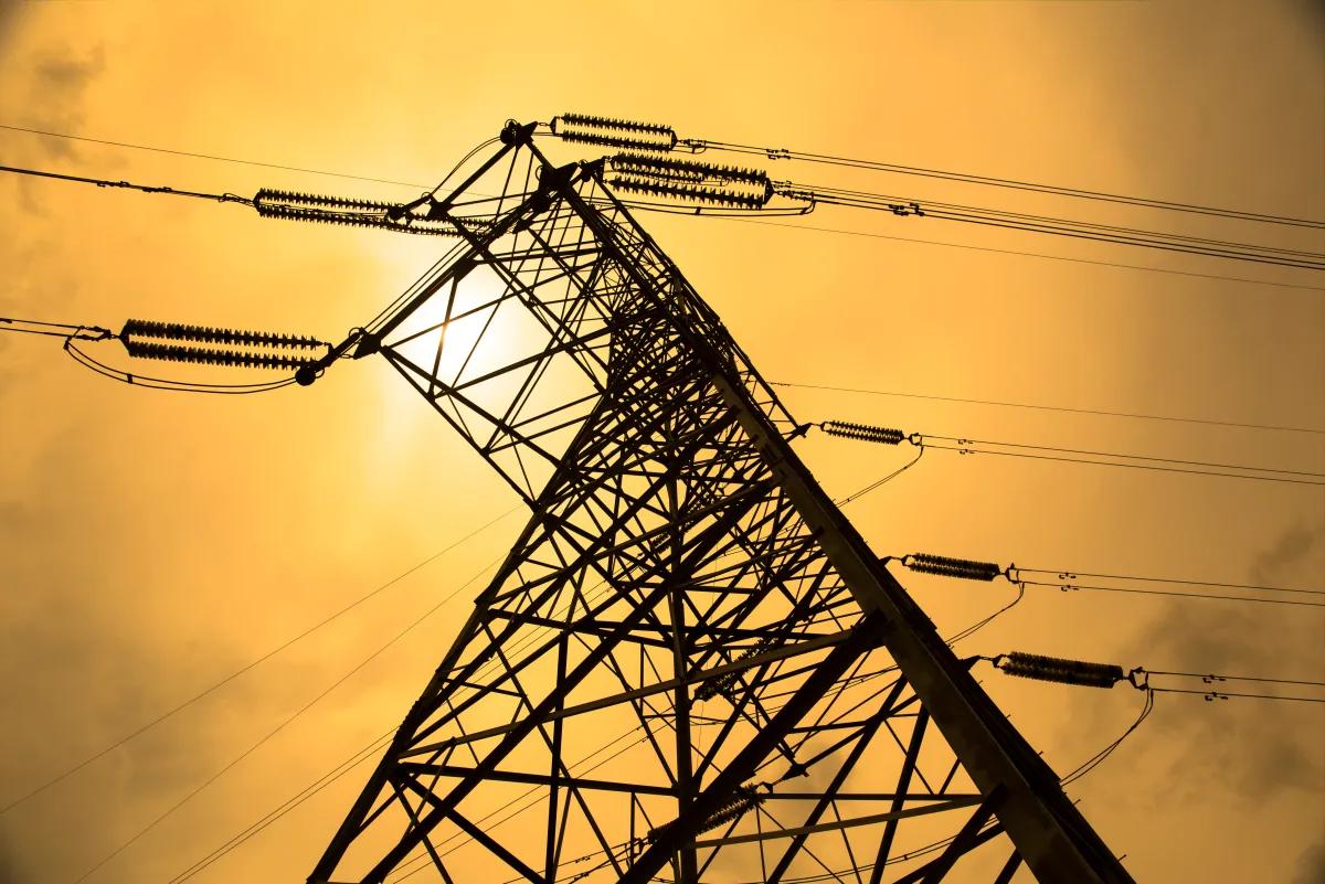 EUA criam via rápida para conectar data centers de IA à rede elétrica