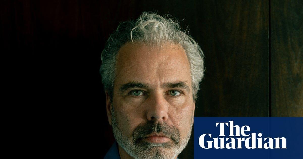 Quando a interação com chatbots de IA desencadeia delírios e crises pessoais