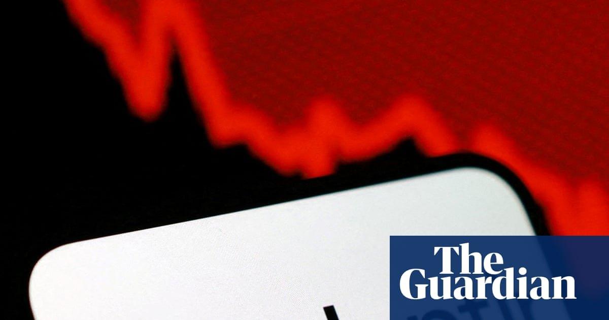 Chefe da Palantir no Reino Unido critica grupos ideológicos em meio a pressão para cancelar contrato de £330 milhões com NHS
