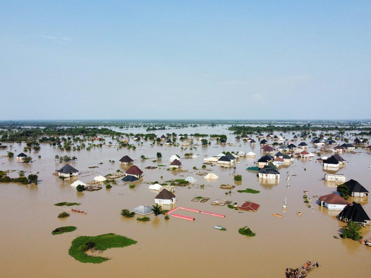 Nova geração de IA supera barreiras linguísticas para respostas a desastres climáticos