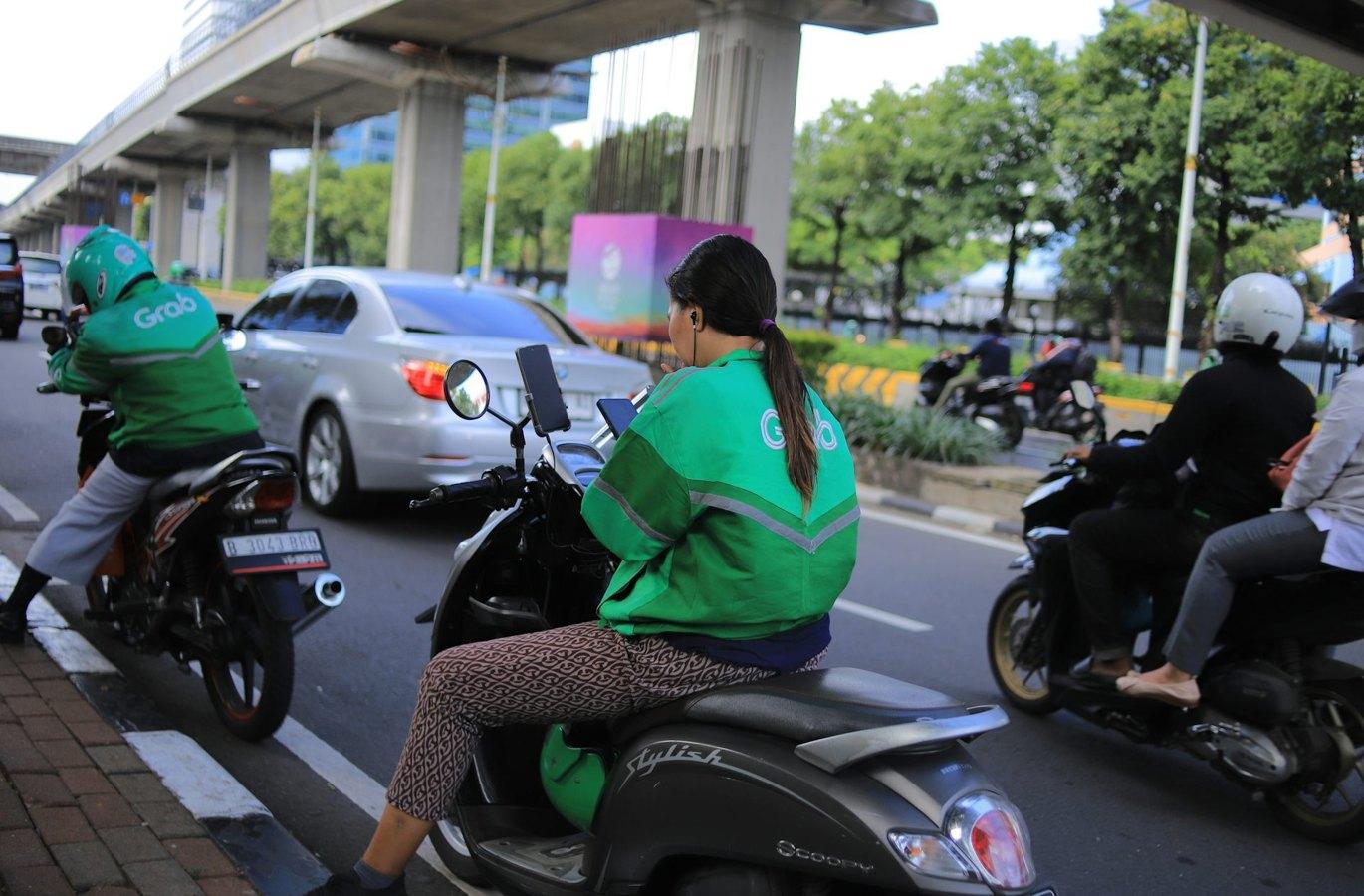 Como a IA Agrava a Dupla Jornada das Trabalhadoras da Economia Gig na Indonésia