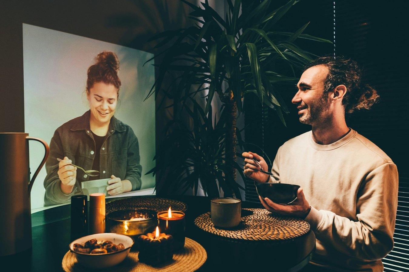 Companheiros de IA oferecem apoio constante, mas podem distorcer o conceito de relacionamento humano