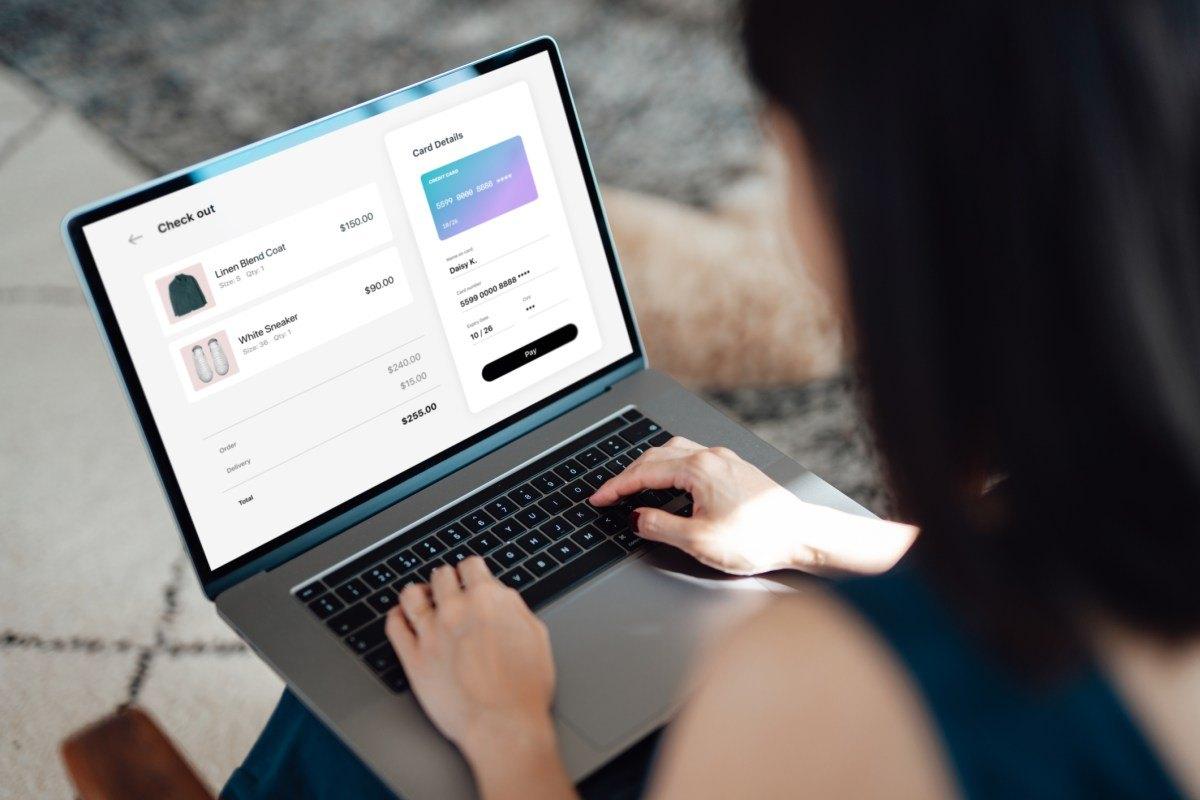 Tráfego de IA nos sites de varejo dos EUA cresce 393% no 1º trimestre e impulsiona receita