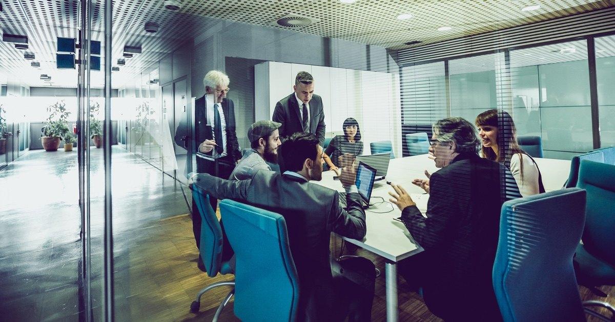 Como o Slack Gerencia o Contexto em Sistemas Multiagentes de Longa Duração