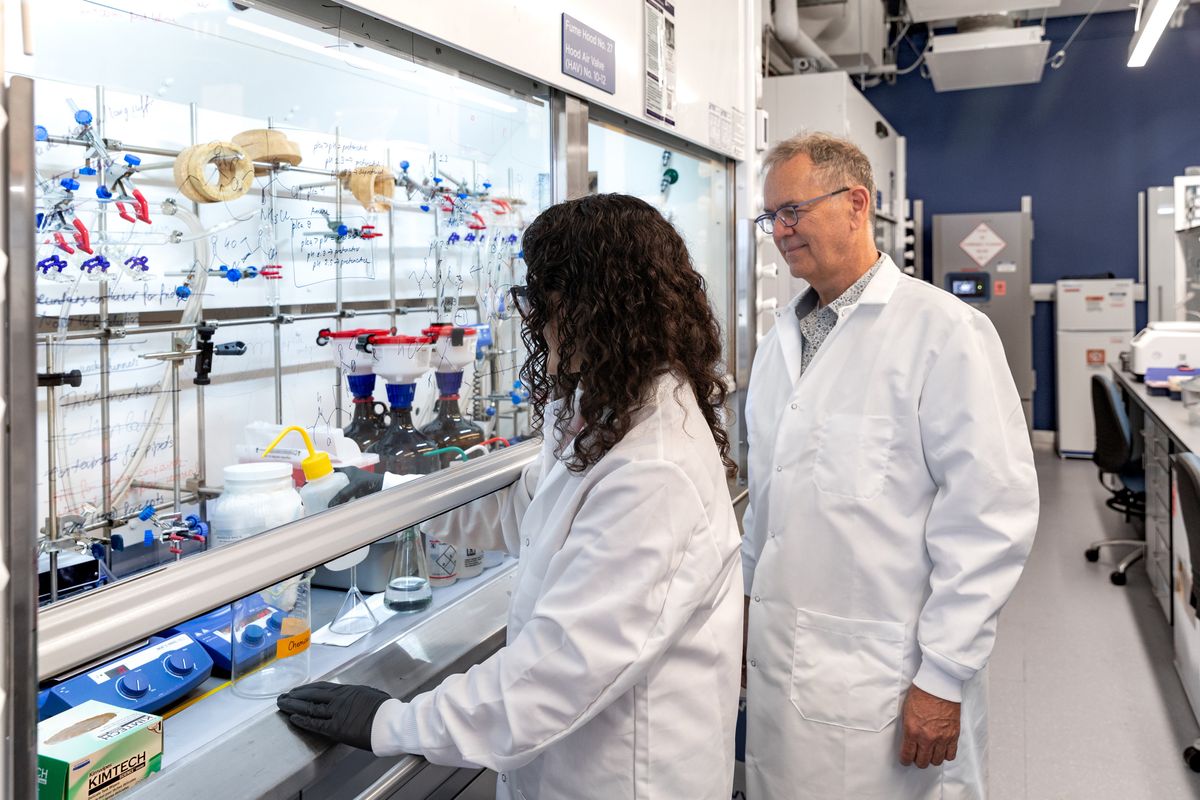 Imagem relacionada ao artigo de IEEE Spectrum AI