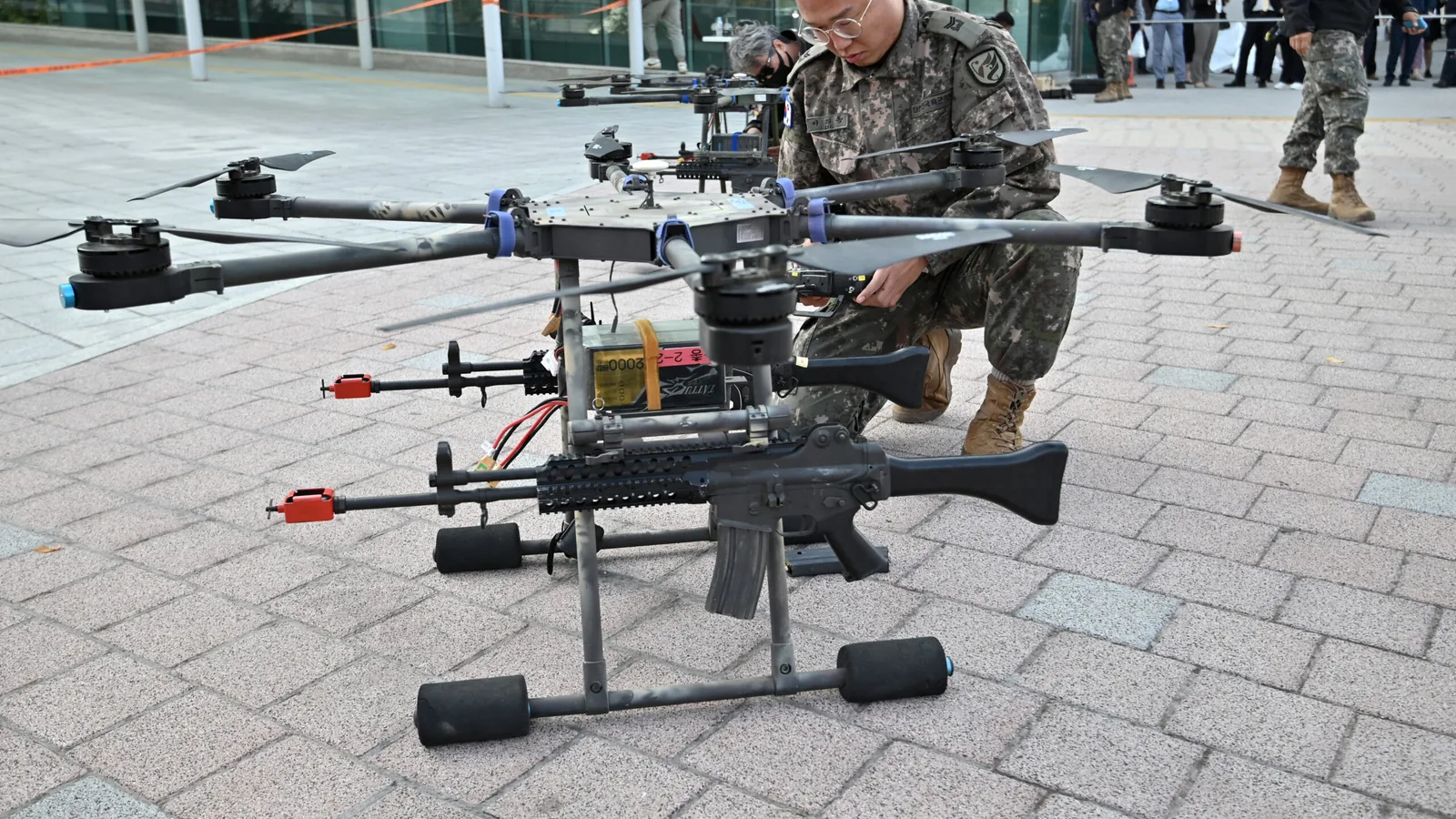 Coreia do Sul planeja treinar exército inteiro como ‘guerreiros de drones’