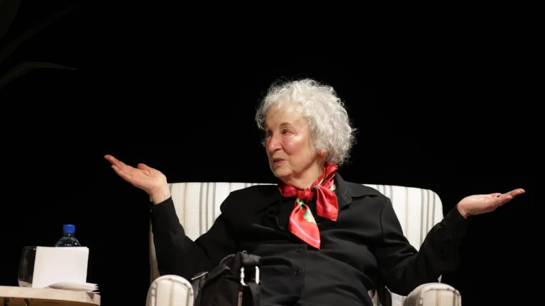 Margaret Atwood critica IA: ‘garbage in, garbage out’ após experiência frustrante com Claude