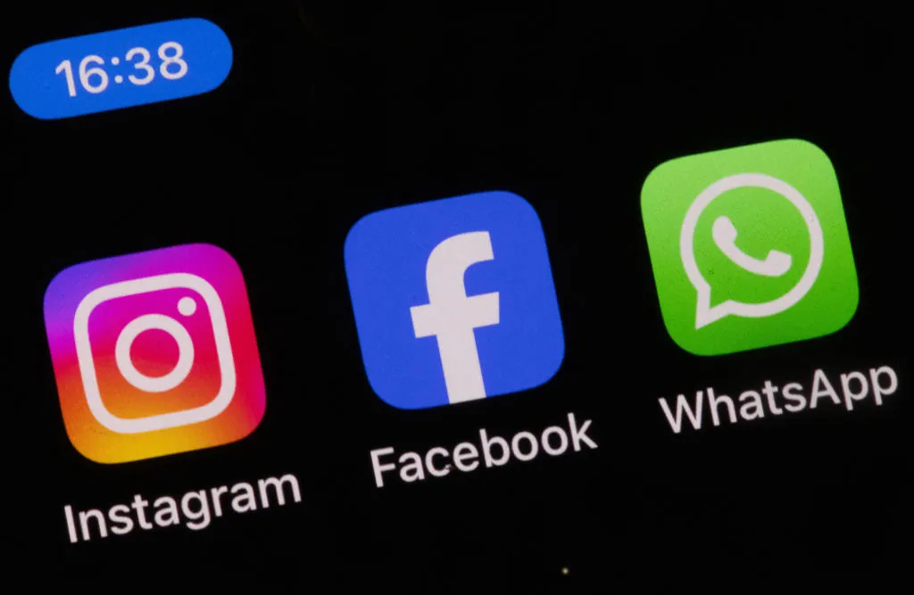 Meta lança AI Mode no Facebook: busca com IA resume discussões públicas da plataforma