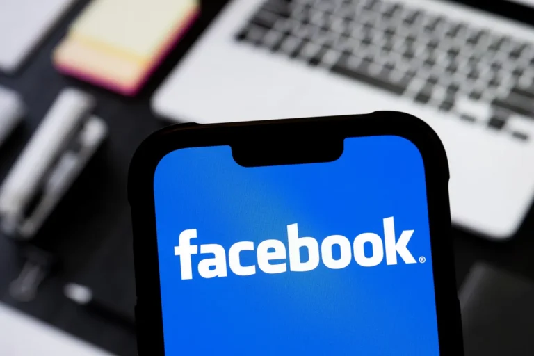 Facebook transforma Creator Studio em app com IA para criadores de conteúdo