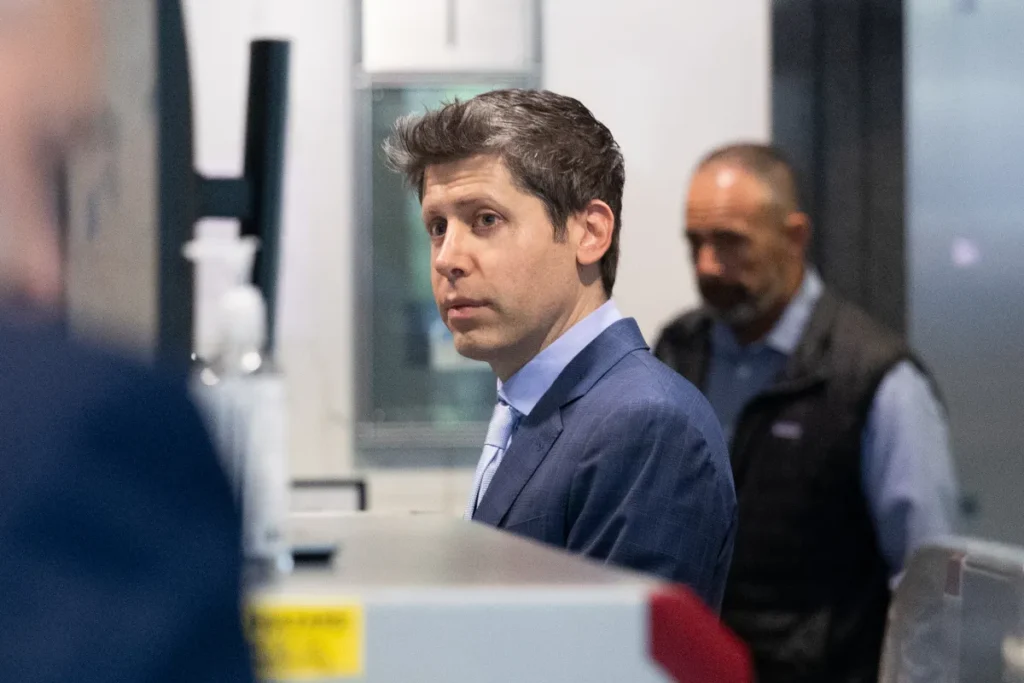 OpenAI limita lançamento do GPT-5.6 após pedido do governo dos EUA e diz que restrições não devem virar padrão